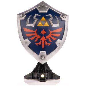 First 4 Figures - Zelda - Hylian Shield - Breath of the Wild - 29 cm