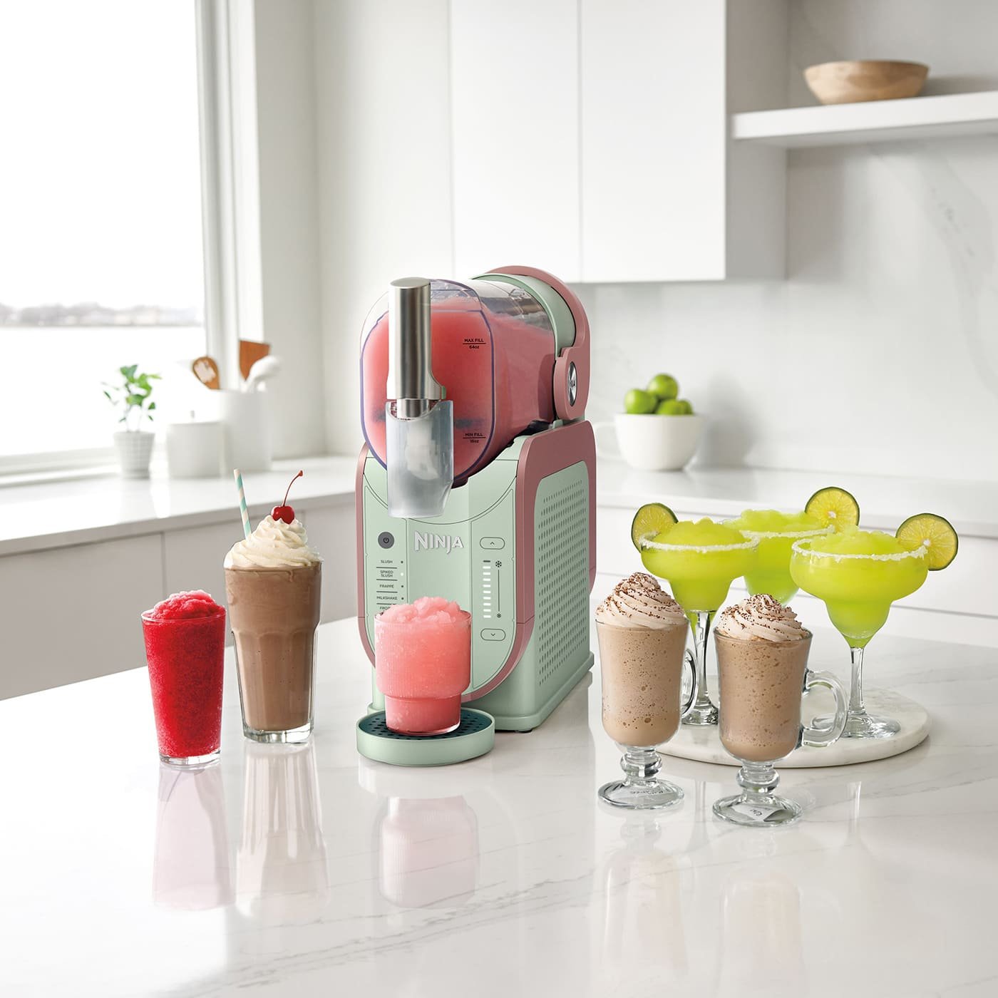 Ninja-FS301UKMTPK-InUse-Kitchen-OnIsland-Lineup